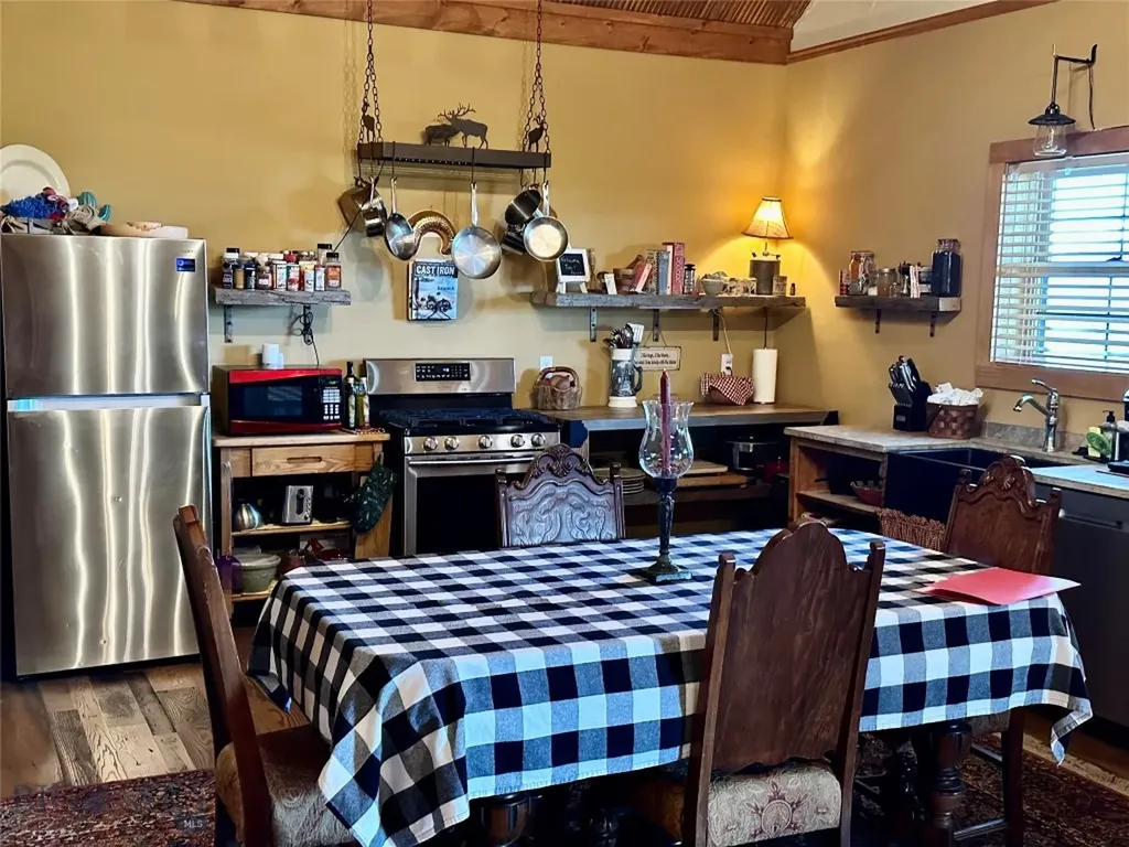 172 Hayfield Loop Ennis MT 59729
