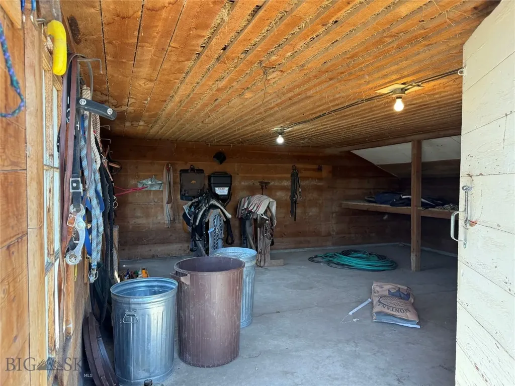 16 Powder Horn Ranch Drive Big Timber MT 59011