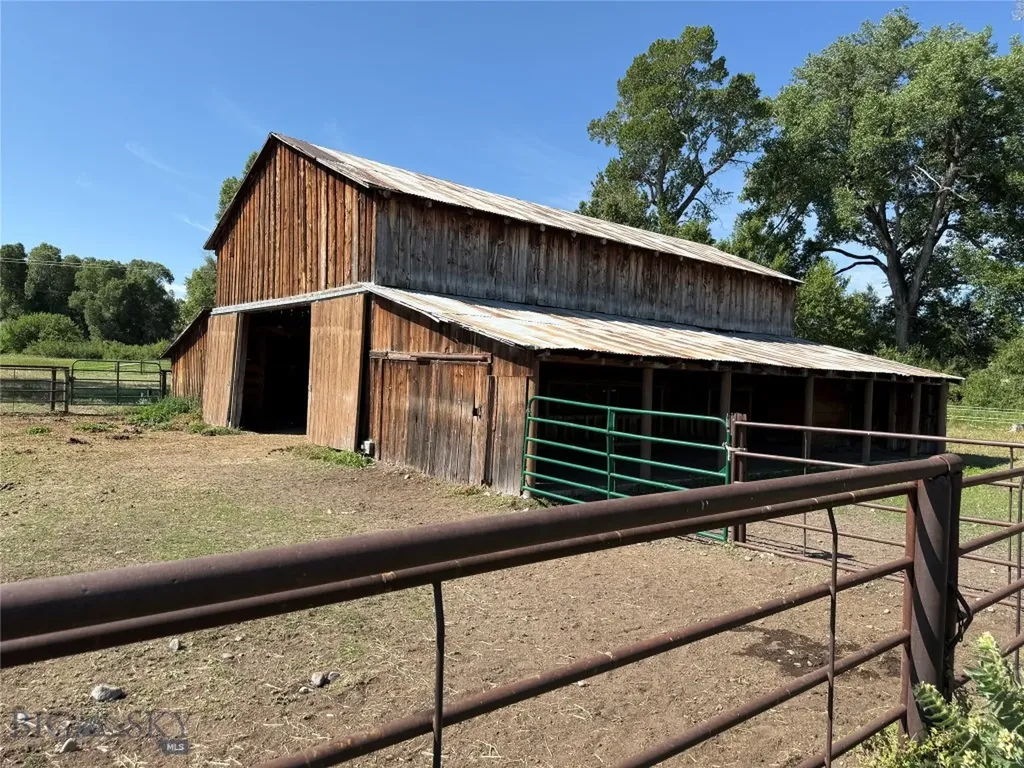 16 Powder Horn Ranch Drive Big Timber MT 59011