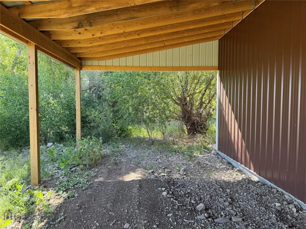 16 Powder Horn Ranch Drive Big Timber MT 59011