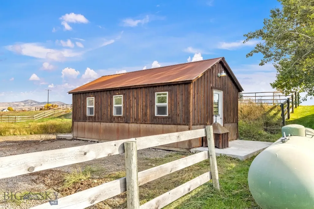 2399 Central Park Road Belgrade MT 59714