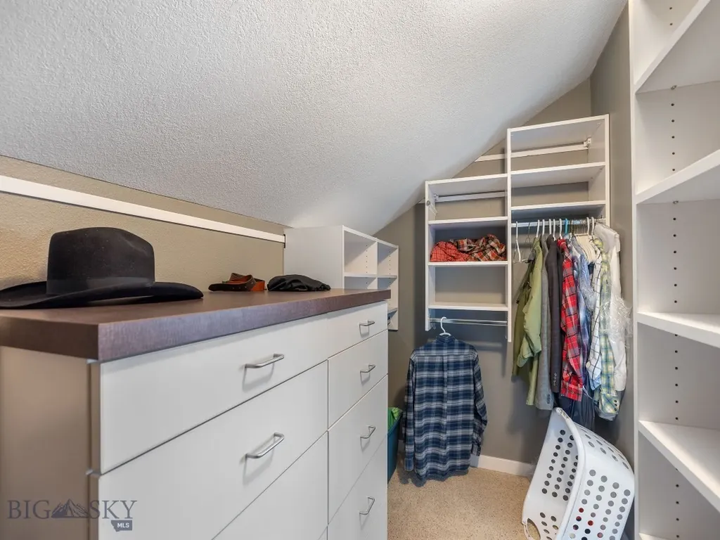 417 Firelight Big Sky MT 59716