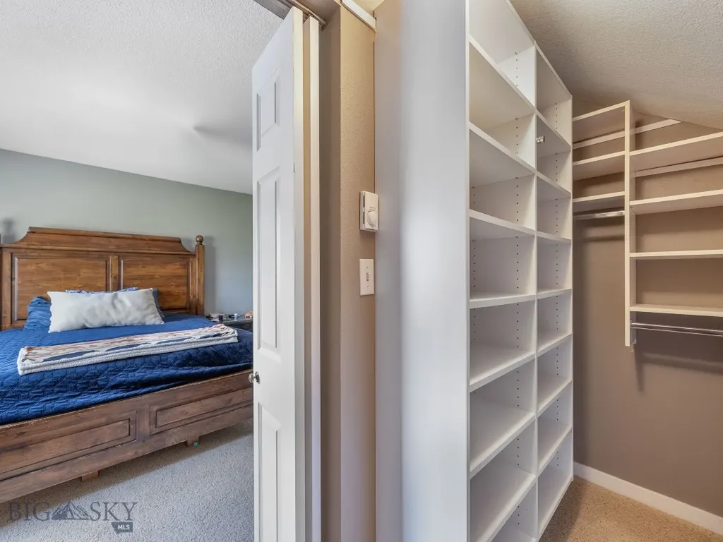 417 Firelight Big Sky MT 59716