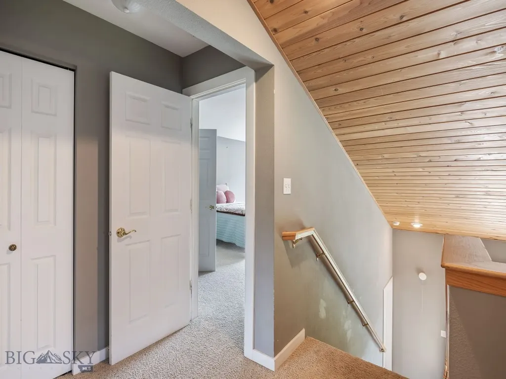 417 Firelight Big Sky MT 59716