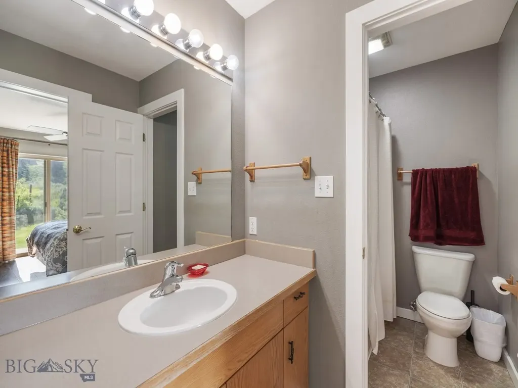 417 Firelight Big Sky MT 59716