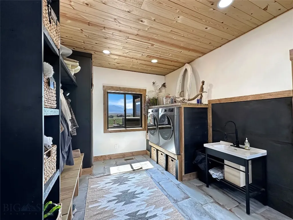 8 Montana Way Ennis MT 59729