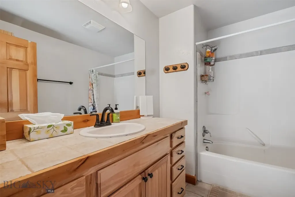 219 Rolling Glen Ranch Loop Three Forks MT 59752