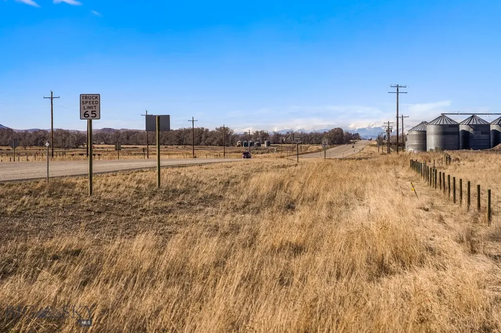 8866 Highway 287 Toston MT 59643