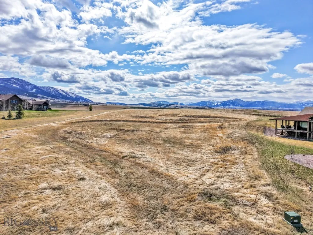 18 Moon Shadow Bozeman MT 59715