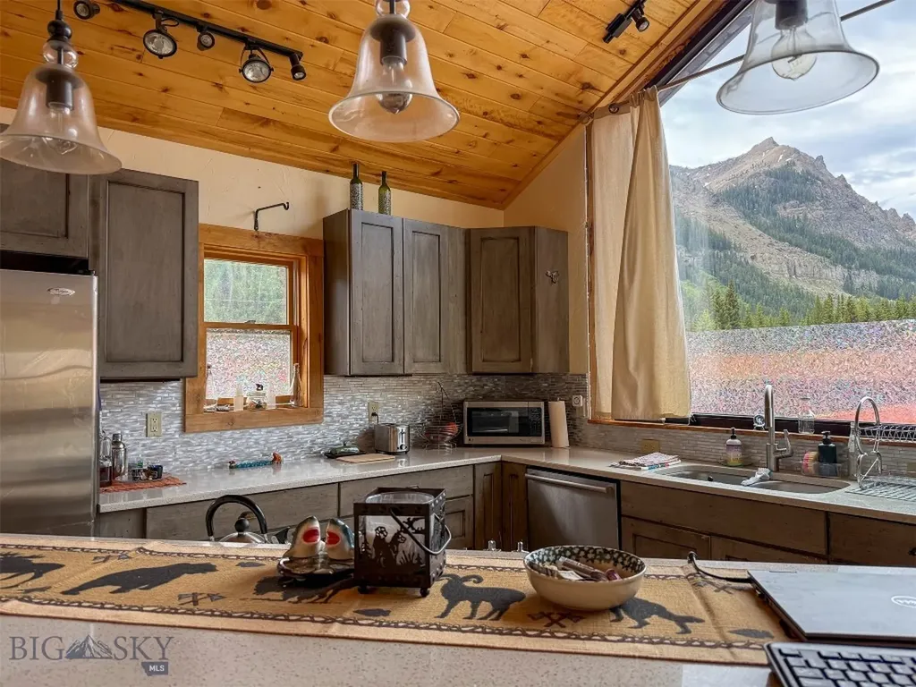 113 Main Street W Cooke City MT 59020