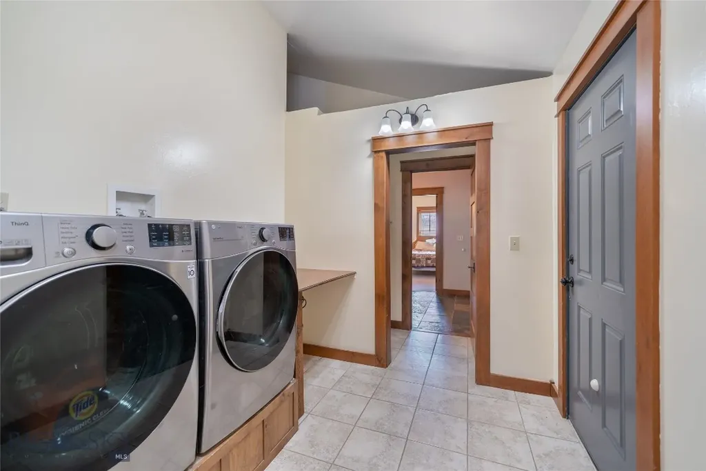 35 Halo Loop Trail Ennis MT 59729