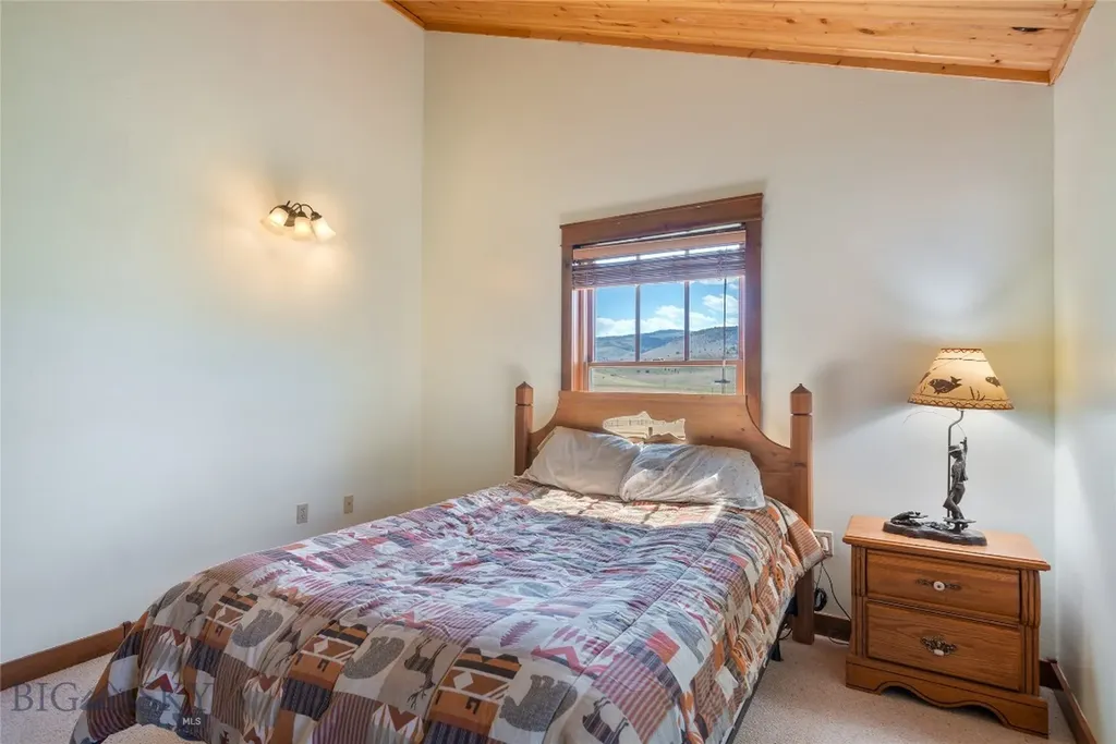 35 Halo Loop Trail Ennis MT 59729