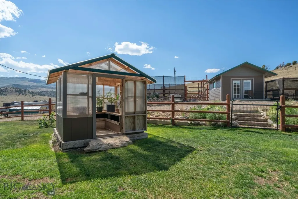 35 Halo Loop Trail Ennis MT 59729