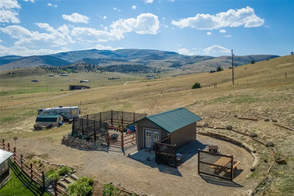 35 Halo Loop Trail Ennis MT 59729