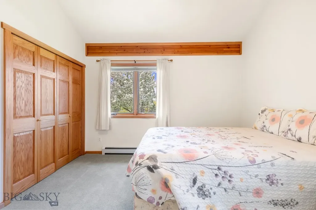 35 N Low Bench Road Gallatin Gateway MT 59730