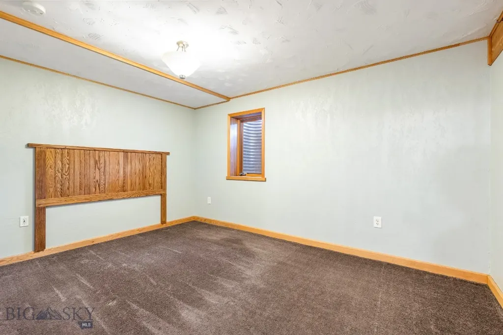 35 N Low Bench Road Gallatin Gateway MT 59730