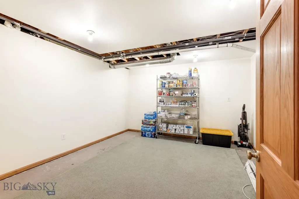 35 N Low Bench Road Gallatin Gateway MT 59730
