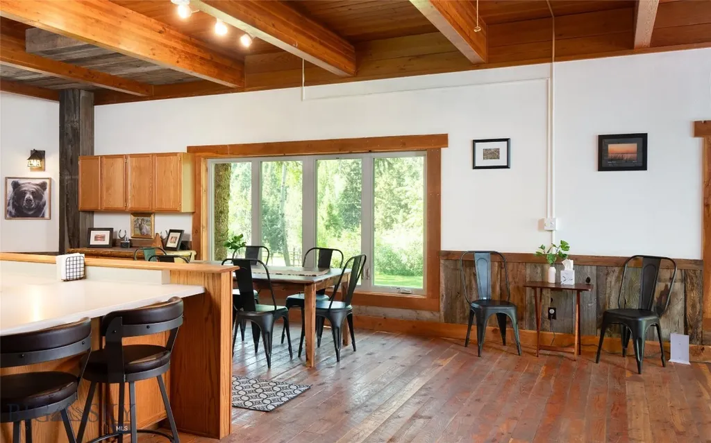 495 Jardine Road Gardiner MT 59030
