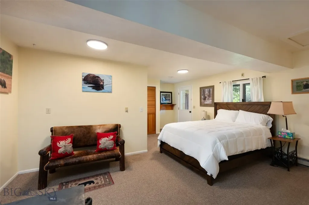 495 Jardine Road Gardiner MT 59030