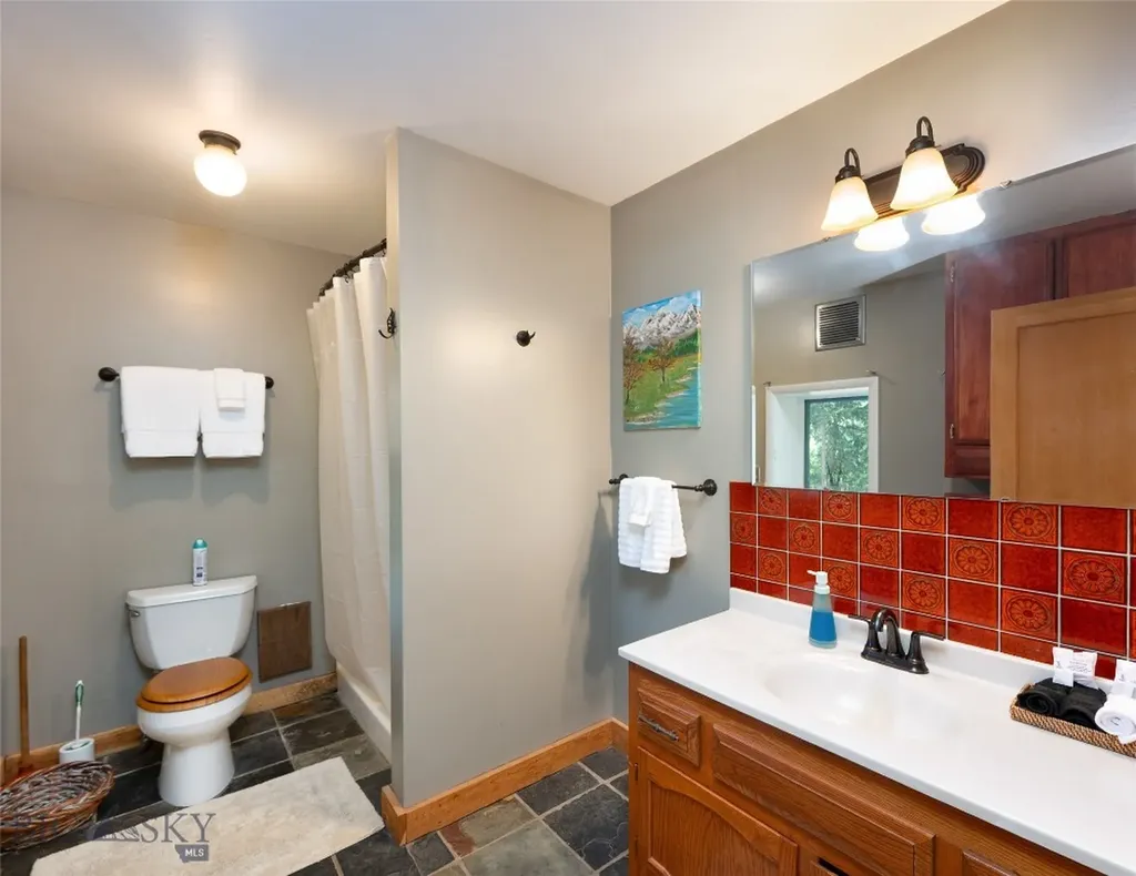 495 Jardine Road Gardiner MT 59030