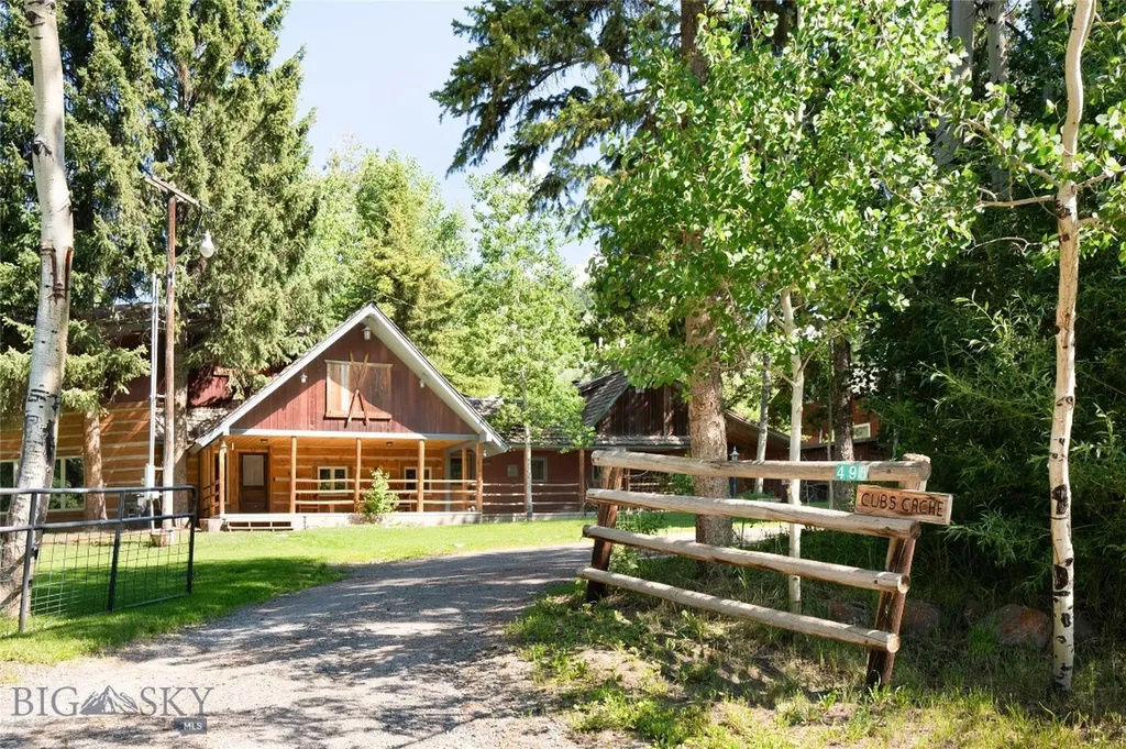 495 Jardine Road Gardiner MT 59030