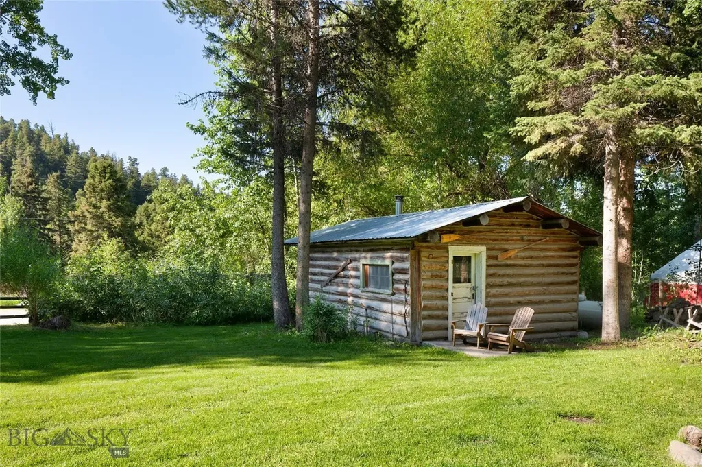 495 Jardine Road Gardiner MT 59030