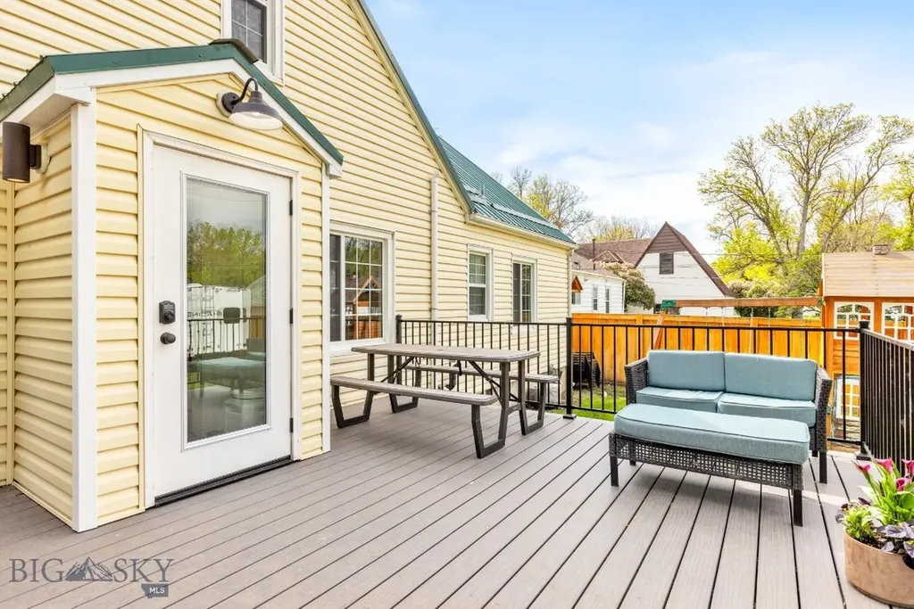 215 S 10th Street Livingston MT 59047