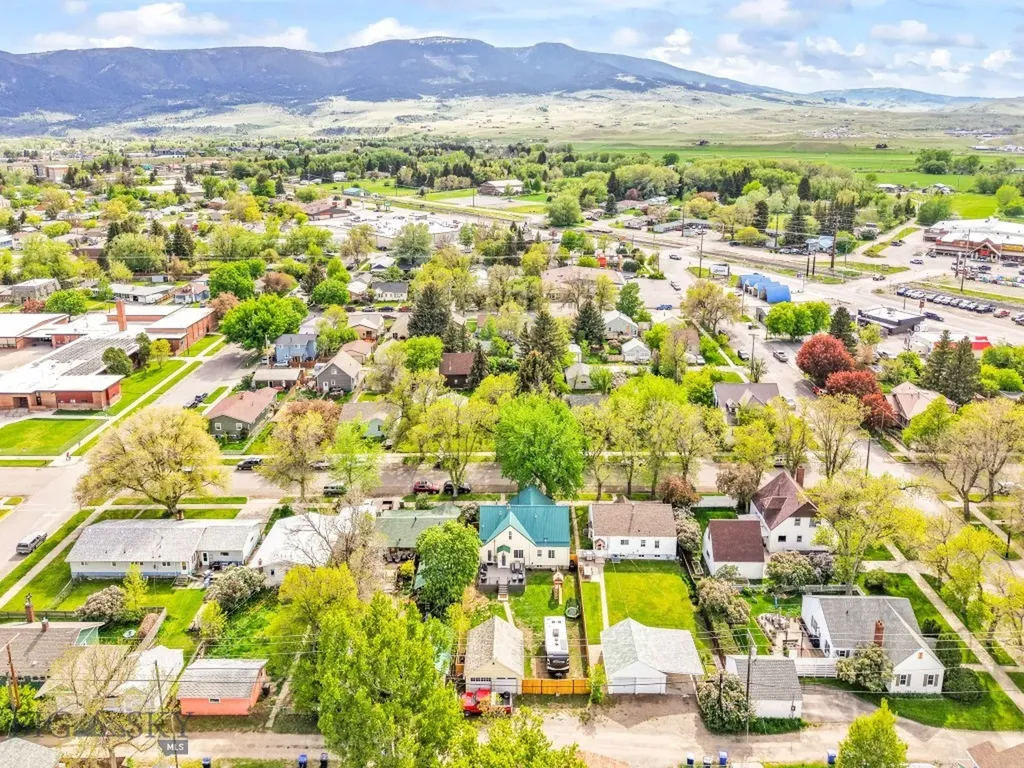 215 S 10th Street Livingston MT 59047