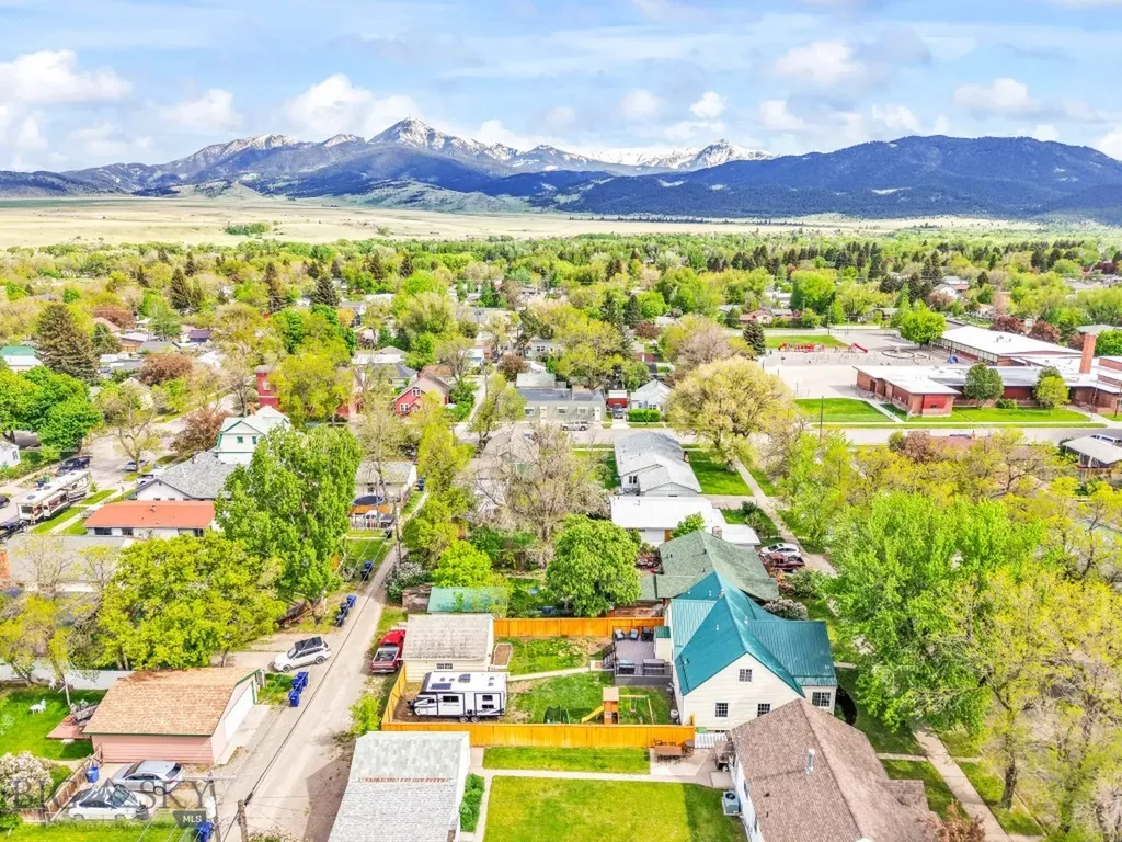 215 S 10th Street Livingston MT 59047