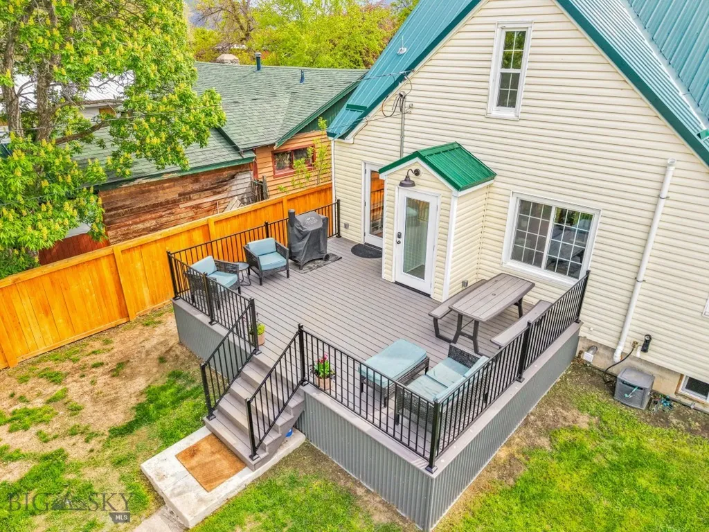 215 S 10th Street Livingston MT 59047