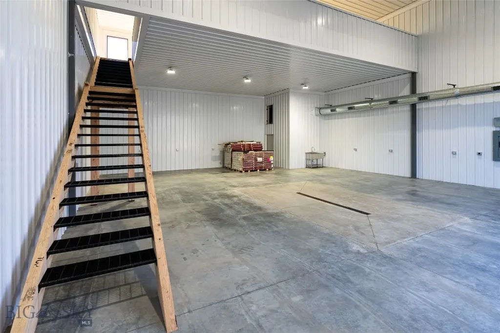 17 Blacksmith Loop Gallatin Gateway MT 59730