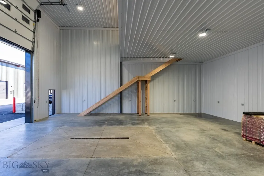 17 Blacksmith Loop Gallatin Gateway MT 59730