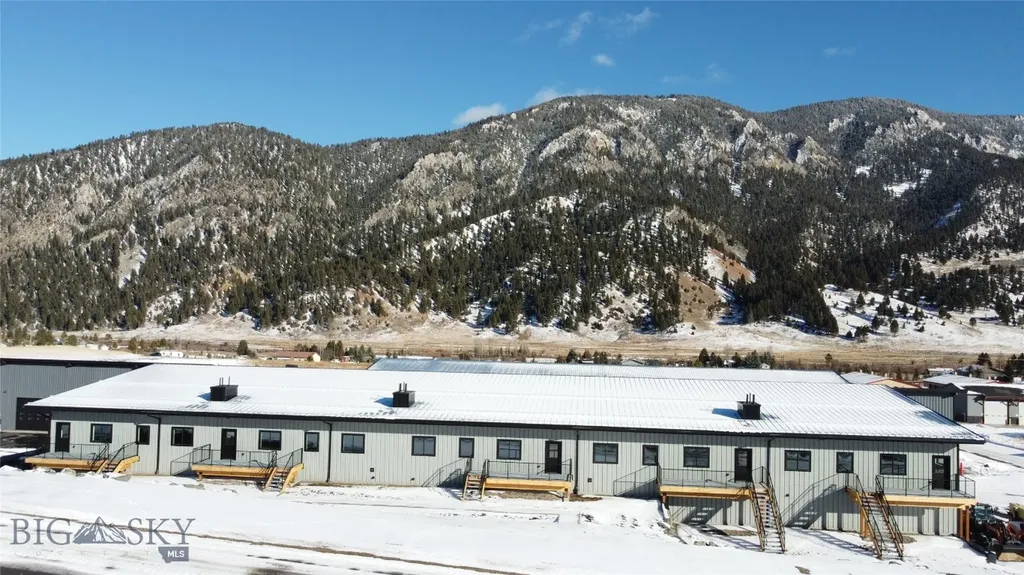 17 Blacksmith Loop Gallatin Gateway MT 59730