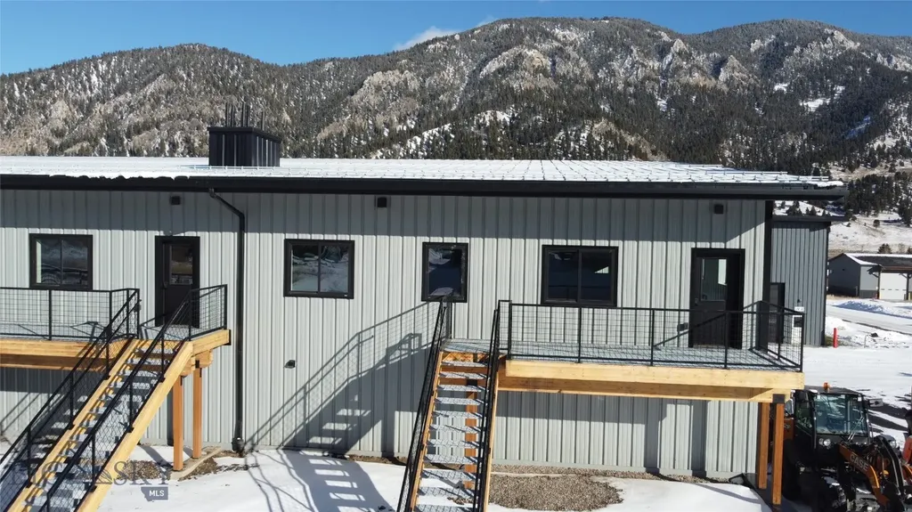 17 Blacksmith Loop Gallatin Gateway MT 59730