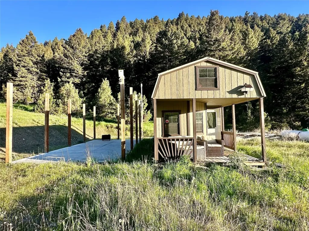 18600 Pole Gulch Three Forks MT 59752