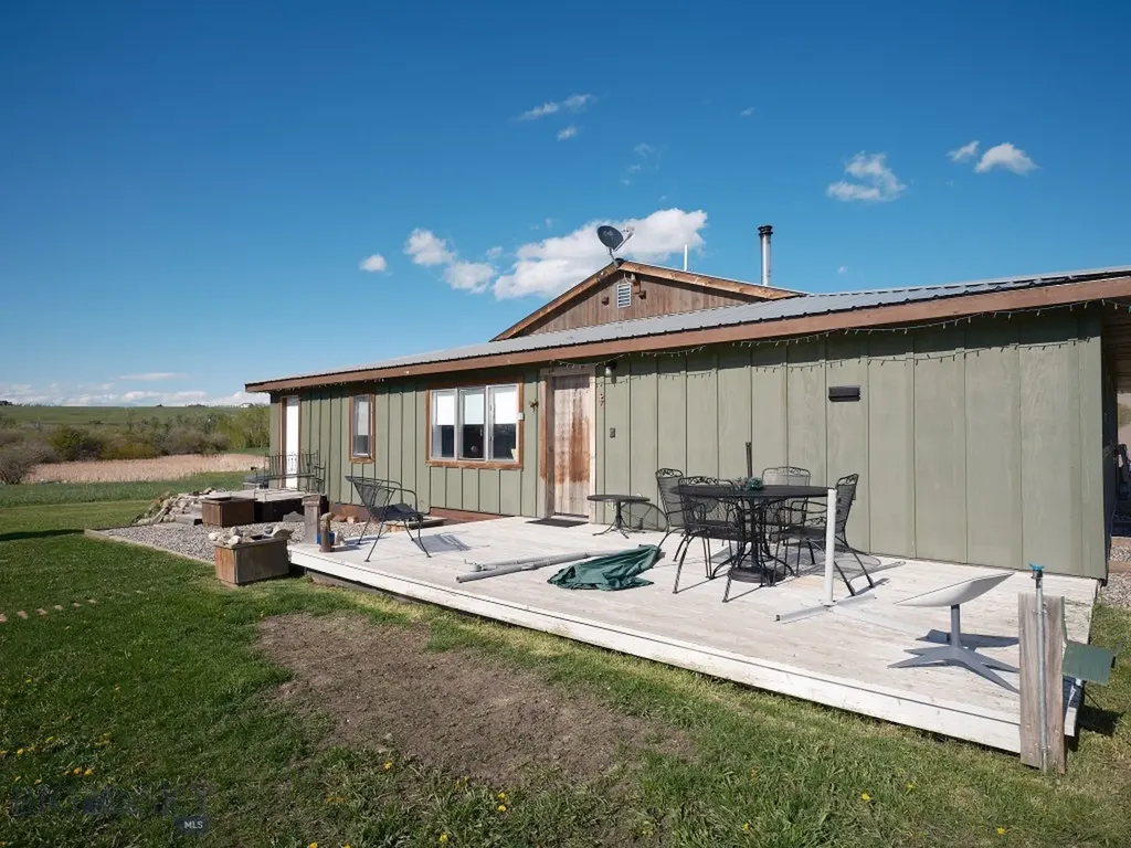 2178 Little Bear Road Gallatin Gateway MT 59730