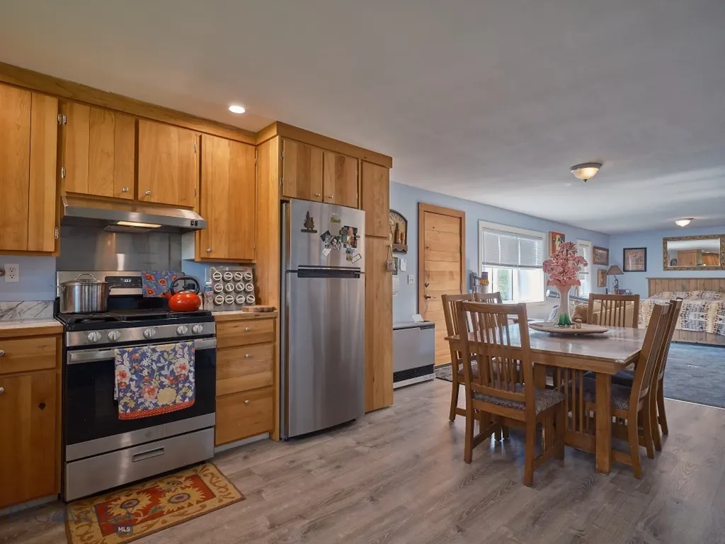 2178 Little Bear Road Gallatin Gateway MT 59730