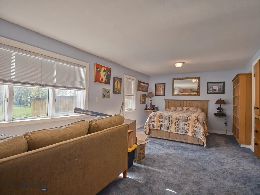 2178 Little Bear Road Gallatin Gateway MT 59730