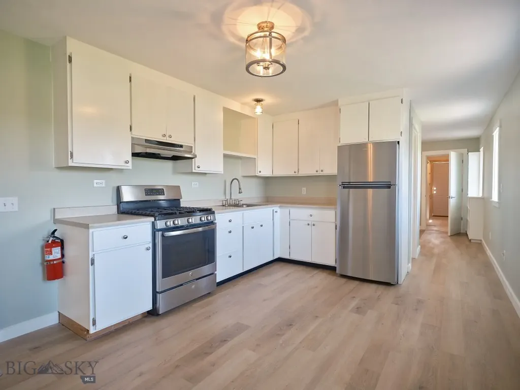 2178 Little Bear Road Gallatin Gateway MT 59730