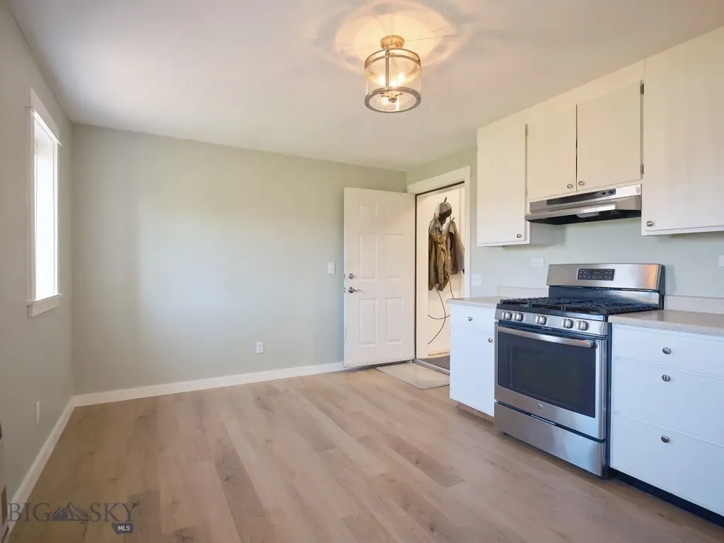 2178 Little Bear Road Gallatin Gateway MT 59730