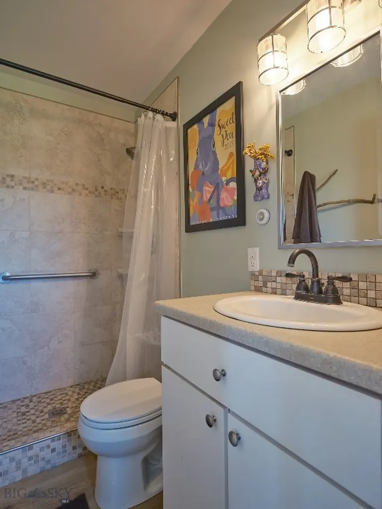 2178 Little Bear Road Gallatin Gateway MT 59730