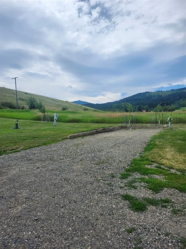 2178 Little Bear Road Gallatin Gateway MT 59730