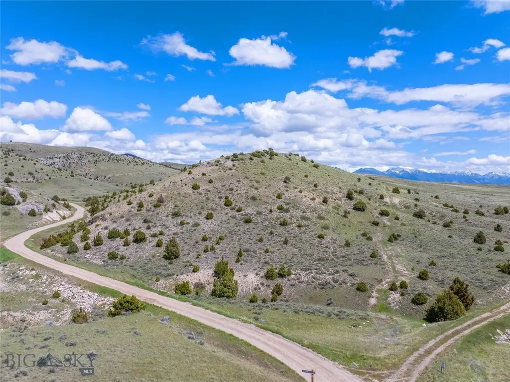 1069 Yucca Pass Road Manhattan MT 59714