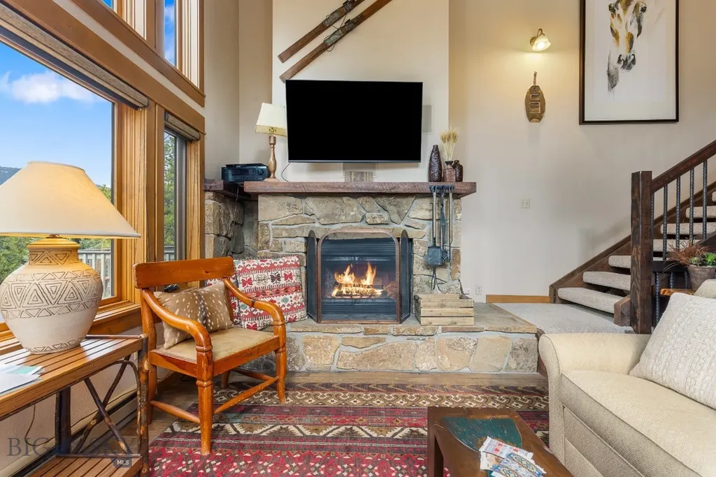 75 Rose Hip Circle Big Sky MT 59716