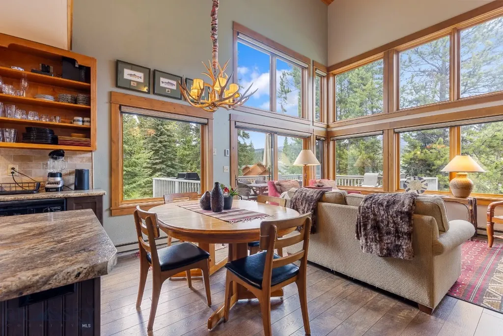 75 Rose Hip Circle Big Sky MT 59716