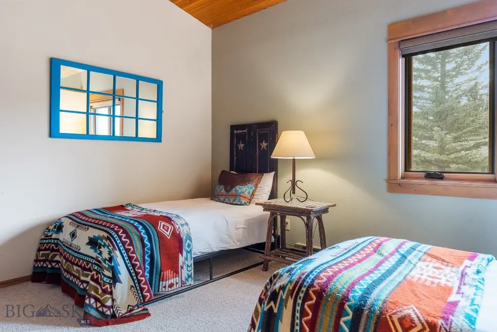 75 Rose Hip Circle Big Sky MT 59716