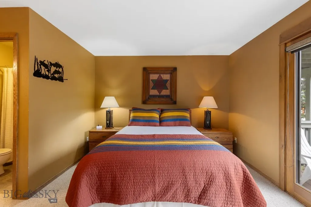 75 Rose Hip Circle Big Sky MT 59716