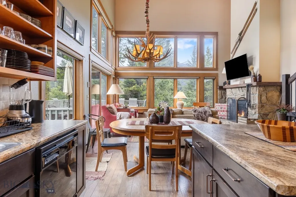 75 Rose Hip Circle Big Sky MT 59716