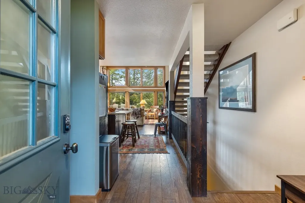 75 Rose Hip Circle Big Sky MT 59716