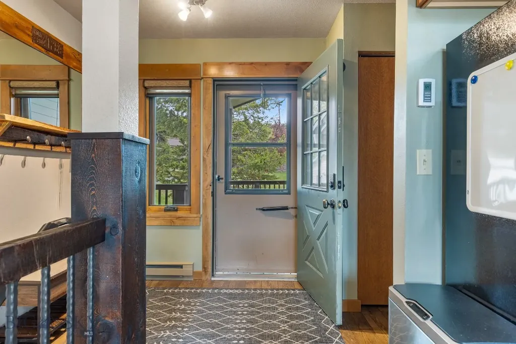 75 Rose Hip Circle Big Sky MT 59716